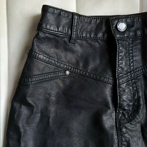 faux/vegan leather miniskirt 🔥